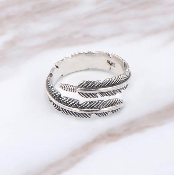 Adjustable Feather Shaped Silver Ring - Picture 4 of 8